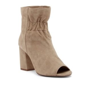 Brand New In Box Splendid Peep Toe Booties
